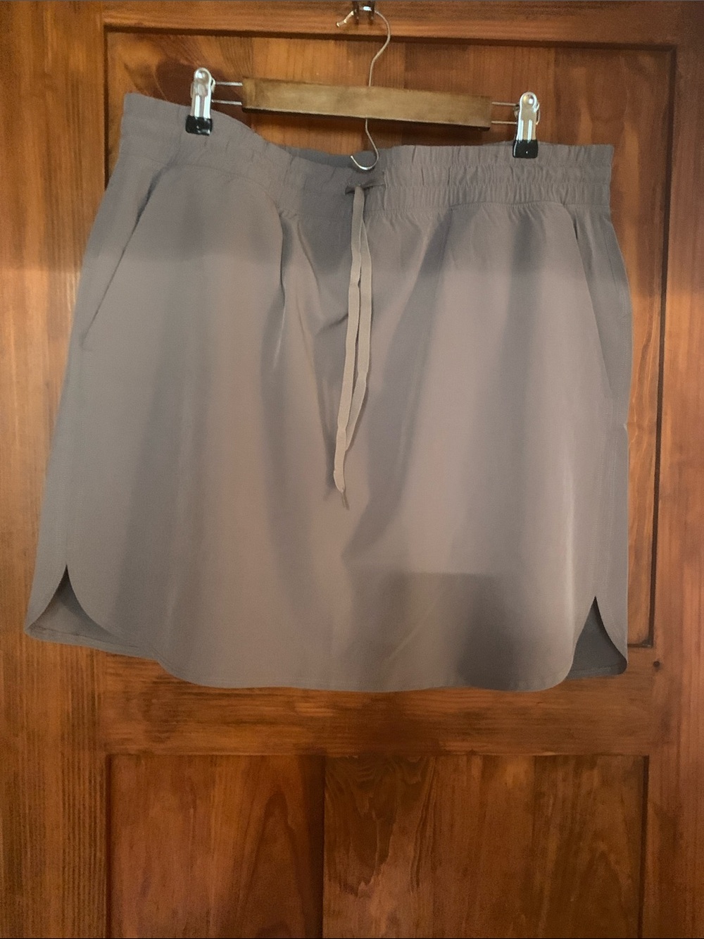 Taupe Drawstring Skort, size XL